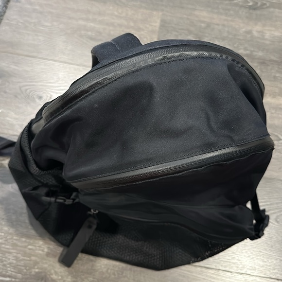 Lululemon Backpack - Picture 5 of 10